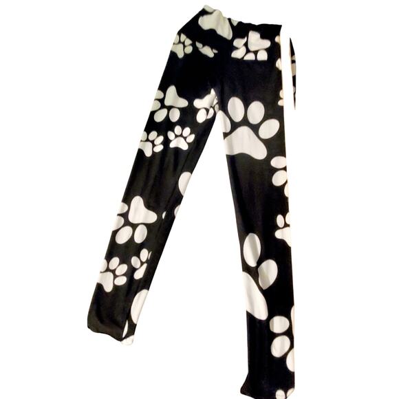 Cute Paw Print Athleisure  leggings size S
Athleisure, Gym, Workout, Comfort - Picture 2 of 5